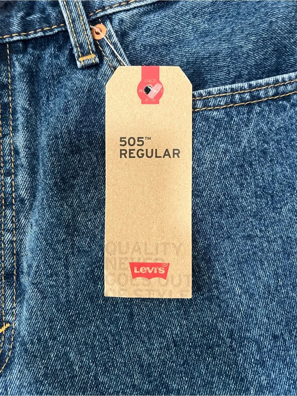 Levi’s 505 Regular Men’s Jeans 38x30 Straight Leg Medium Wash NWT